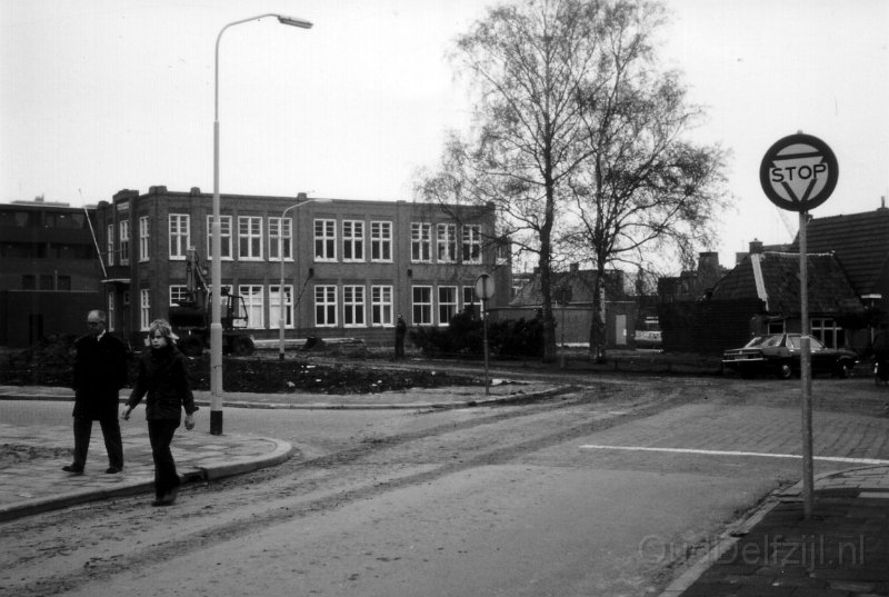 Commandementsplein met oude Chr.ULO school.jpg